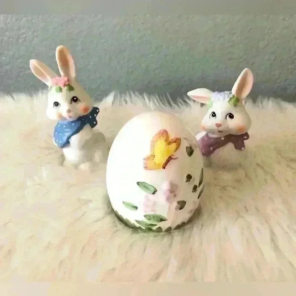 VTG lot of easter figurines bunnies plus egg with basket - Picture 1 of 5